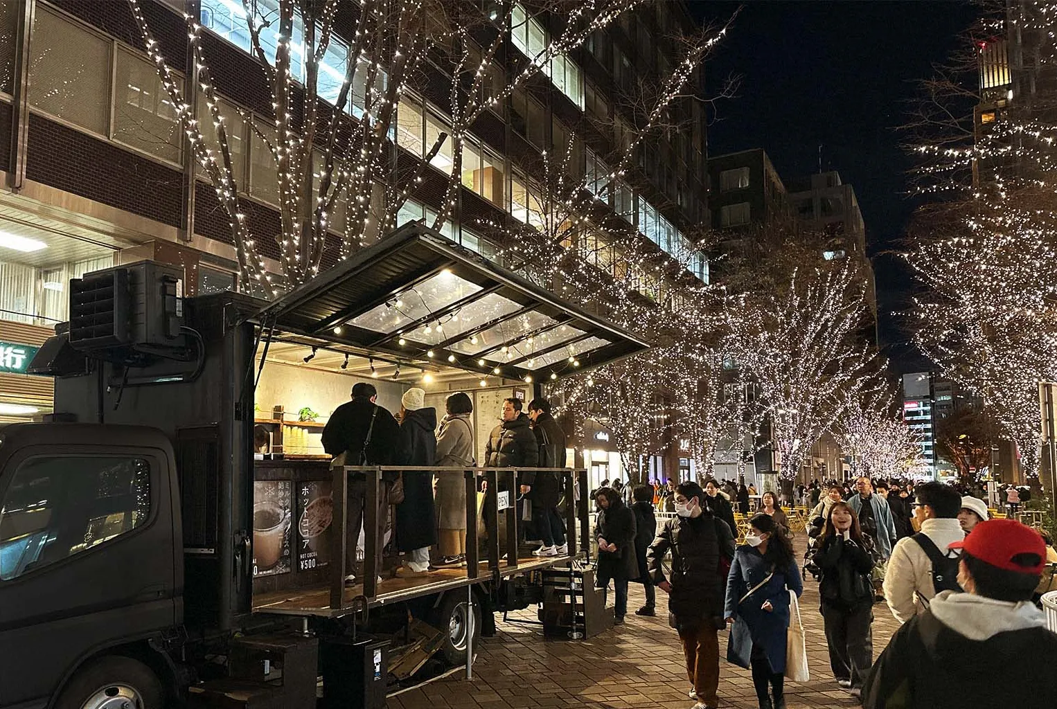 三菱地所 “MARUNOUCHI STREET PARK”｜丸ノ内仲通り